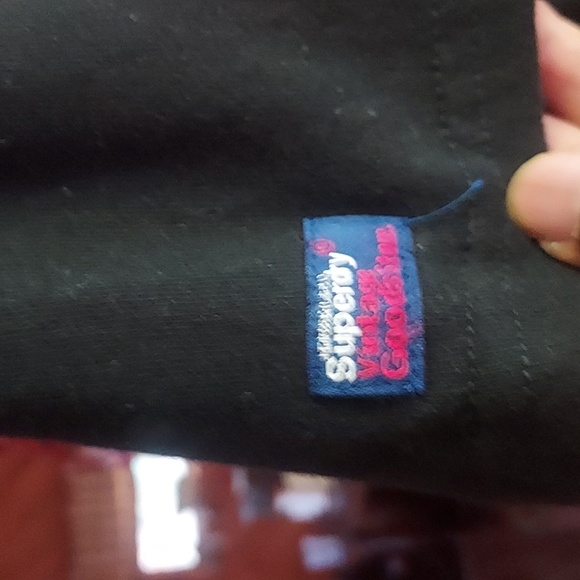 SuperDry Authentic Tee shirt black with orange and yellow writing - Picture 3 of 3